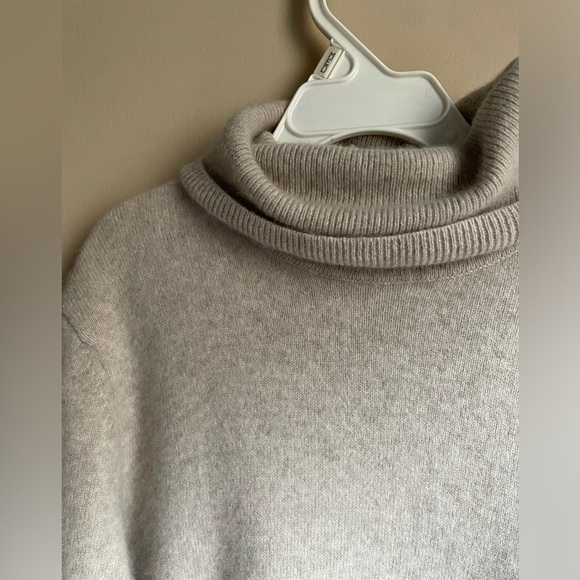 Talbots pure cashmere turtleneck sweater size S - Picture 3 of 9